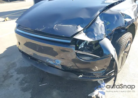 2026 Tesla Model Y Long Range Dual Motor All-Wheel Drive z USA, uszkodzony, nr VIN 7SAYGDED5TA441551